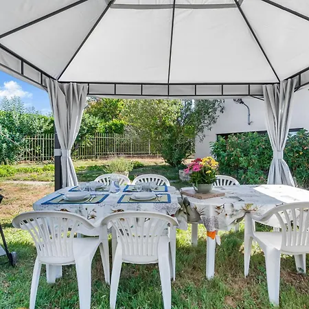Chez Daniel Et Zdenka Bed & Breakfast 3*