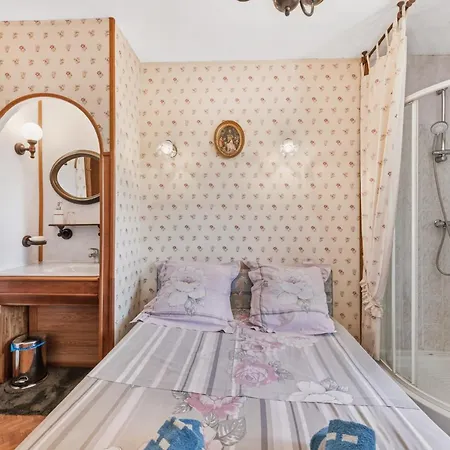 Couette-café Chez Daniel Et Zdenka Villars-les-Dombes